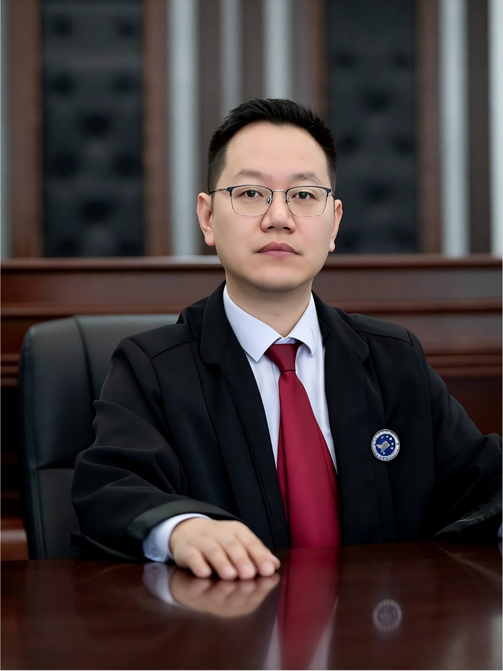 胡明波律师